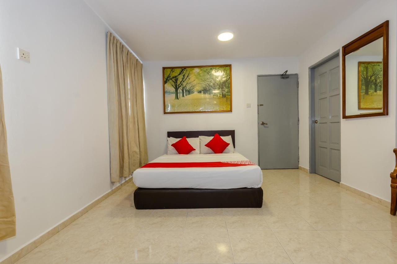 Oyo 1090 Hollitel Hotel Melaka Eksteriør bilde